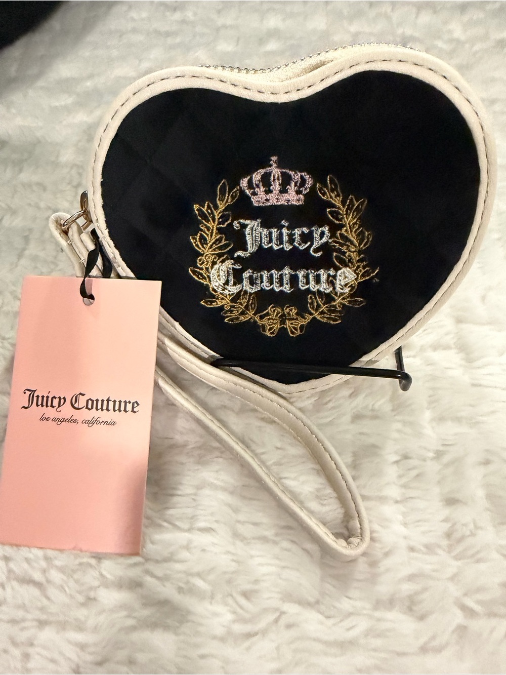 NWT Juicy Couture LIQUORICE ROYAL VELVET HEART Shaped Wristlet